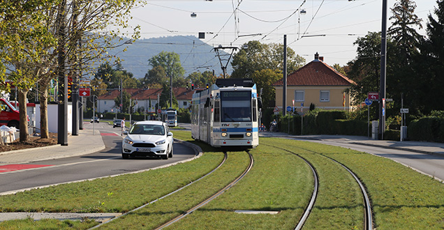 Die neue Straßenbahntrasse im Pfaffengrund. (Foto: Stadt Heidelberg) Die neue Straßenbahntrasse im Pfaffengrund. (Foto: Stadt Heidelberg)