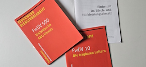 Nahaufnahme einer Sirene auf einem Dach