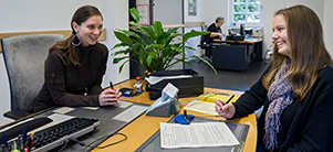 Consultation in the administrative office in Rohrbach (Photo: Rothe)