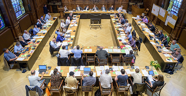 Town Hall's "Großer Rathaussaal" (Photo: Rothe) Town Hall's "Großer Rathaussaal" (Photo: Rothe)